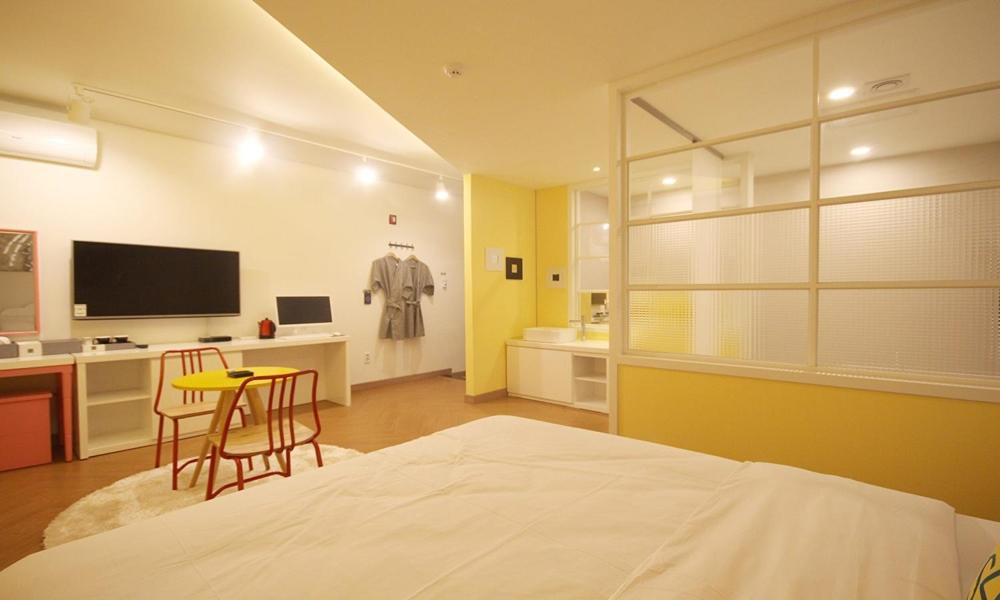 Iksan 4 Seasons Hotel Экстерьер фото